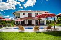 Swimming Pool La Herencia Hotel