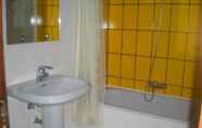 In-room Bathroom 4 Hotel Viar