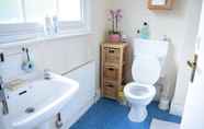 In-room Bathroom 3 Lovely Victorian Flat for 6 in Stoke Newington