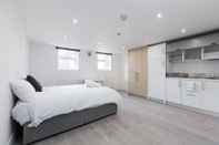 Bedroom Studio Flat In Camberwell