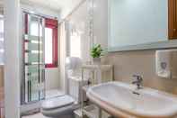 In-room Bathroom A&Z Javier Cabrini - Auto check-in property