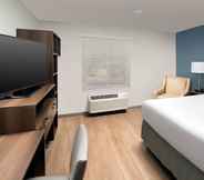 Bedroom 4 WoodSpring Suites Washington DC East Arena Drive