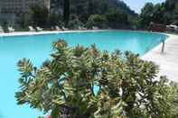 Swimming Pool B&B Il Rifugio di Nino