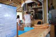 Quầy bar, cafe và phòng lounge Le Domaine de la Marina