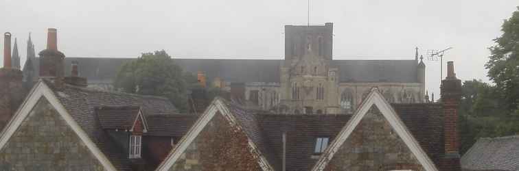 Bên ngoài Panoramic View of Winchester Cathedral