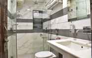 In-room Bathroom 7 Hotel Venkatesh Regency