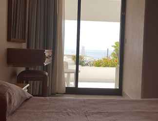 Bilik Tidur 2 Albufeira Sea View Terrace by Rentals in Algarve (21)