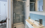 In-room Bathroom 4 Seafield