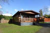 Bên ngoài Bluebell Lodge 7 with Hot Tub