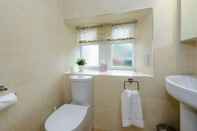 Toilet Kamar Swifts Cottage