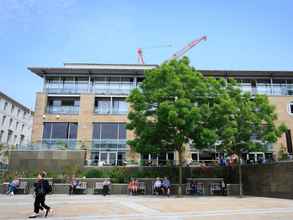 Exterior 4 Live in Leeds Millenium Square Apartment