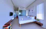 ห้องนอน 2 6 BR Luxury Seaview Villa Bang Po -Lil