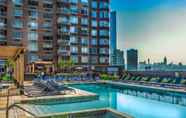 Kolam Renang 2 Bluebird Suites in Jersey City