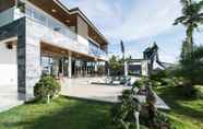 Bangunan 2 Luxury Yacht Villa