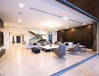 Lobby 2 Luxury Yacht Villa