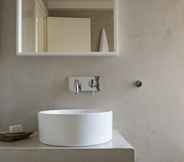 Toilet Kamar 7 Andros Tessera