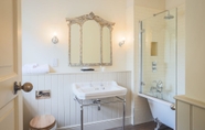 In-room Bathroom 2 Hooton Pagnell Hall