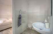 In-room Bathroom 4 Rione San carlo