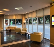 Lobby 3 Howard Johnson by Wyndham San Pedro