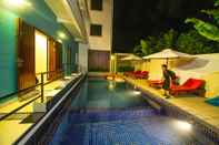 Kolam Renang Sleep Pod Hostel