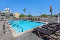 Swimming Pool Mainstay Suites El Centro I-8