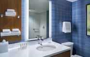 In-room Bathroom 3 Residence Inn by Marriott Washington Downtown/Convention Center