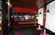 Bar, Kafe, dan Lounge 3 Le Charlet