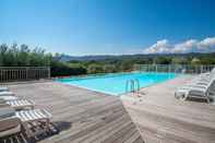 Swimming Pool Les Hameaux de Santa Giulia