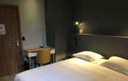 Kamar Tidur 6 Hotel Armoricaine