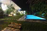 Swimming Pool Vimanra Hotel