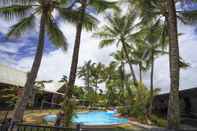 Kolam Renang Scottys Mission beach YHA - Hostel