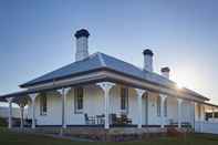 Bangunan Green Cape Lightstation Cottages