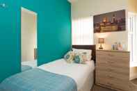 Bedroom Town House @ Minshull New Road