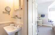 Toilet Kamar 5 Headland House Luxury B&B