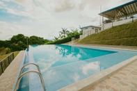 Swimming Pool Balcon del valle