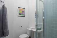 In-room Bathroom Townhouse @166 Ruskin Rd