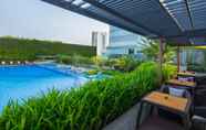 สระว่ายน้ำ 6 Sedona Suites Ho Chi Minh City