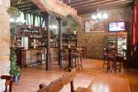 Bar, Cafe and Lounge Hostal Virgen de la Encina