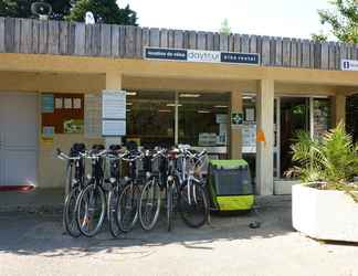 Exterior 2 Camping Du Pont D'Avignon