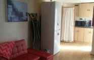 Ruang Umum 3 Clean & Modern 1 Bedroom Apartment