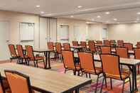Dewan Majlis Home2 Suites by Hilton Woodbridge Potomac Mills