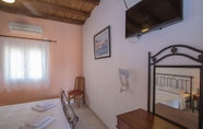 Kamar Tidur 4 Dimitris Rooms