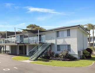 Exterior 2 Seaside Holiday Resort Fingal Bay