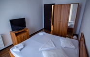 Bedroom 3 Beach Vibe Apartments  Summerland Mamaia