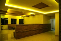 Lobby Iroomz Hotel Pawan