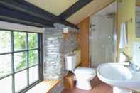 Toilet Kamar Old Winery Cottage