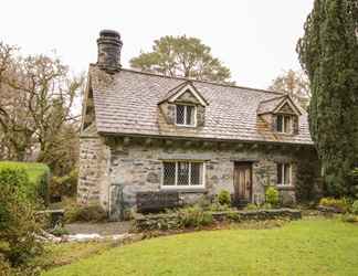 Exterior 2 Nant Cottage