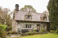 Exterior Nant Cottage