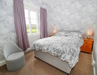 Bedroom 2 Buckinghams Leary Farm Cottage