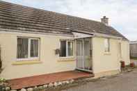 Exterior Braemar Cottage